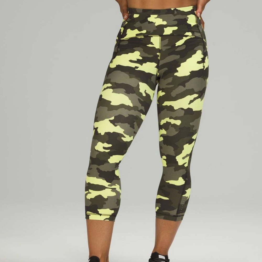 Lululemon Camo High-Rise Crop Leggings Sz 14